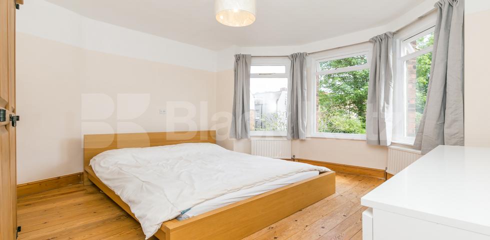 			2 Bedroom, 1 bath, 1 reception Flat			 Goodwyns Vale, Muswell Hill